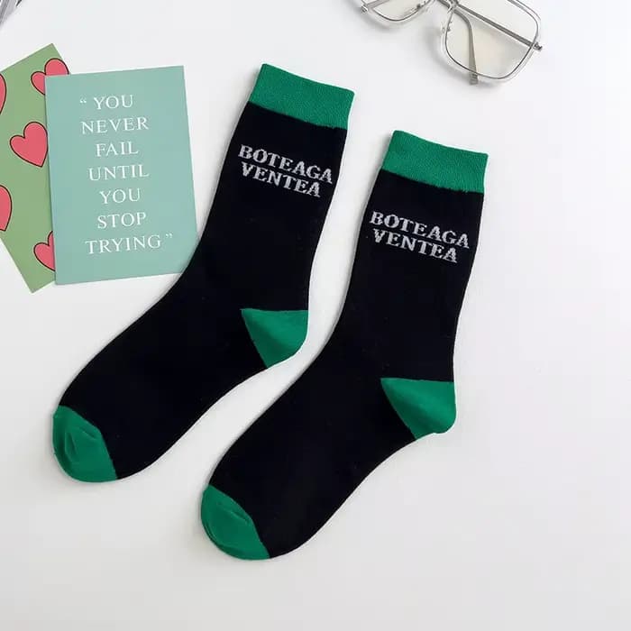 Chaussettes de sport mignonnes et confortables pour hommes et femmes, en pur coton, en forme de cœur