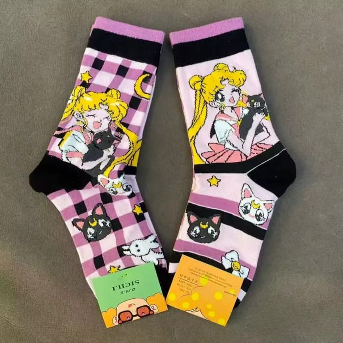 Chaussettes en coton Sailor Moon Tsukino Usagi, mignonnes, douces, confortables, désodorisantes, mi-
