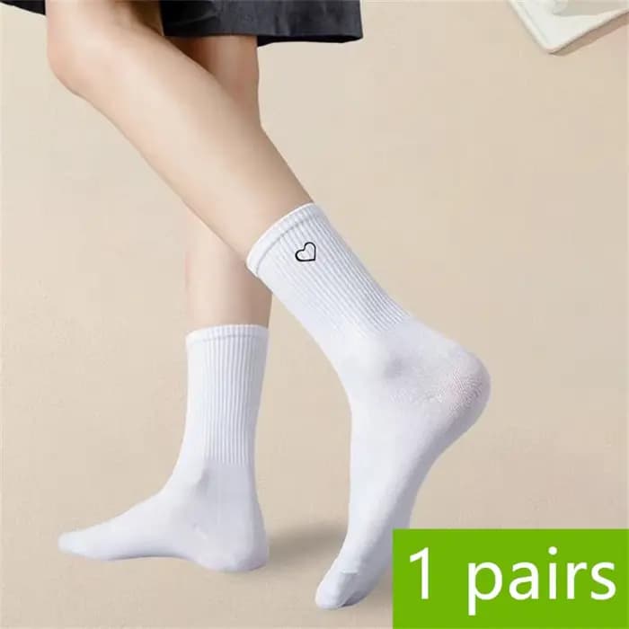 1/3/6 paires couleur unie amour coeur noir blanc femmes sport chaussettes courtes mode mignon dame f