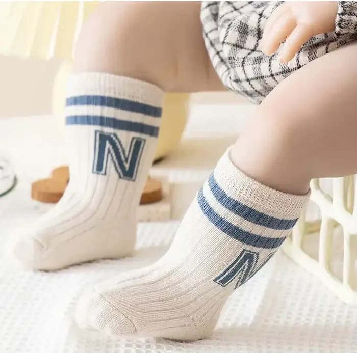Chaussettes de sport en coton pour garçons et filles, douces et rayées, vêtements d'école
