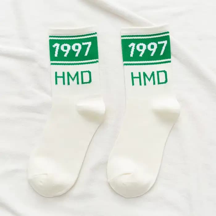 Chaussettes longues à motifs de lettres pour femmes, chaussettes de sport confortables, chaussettes