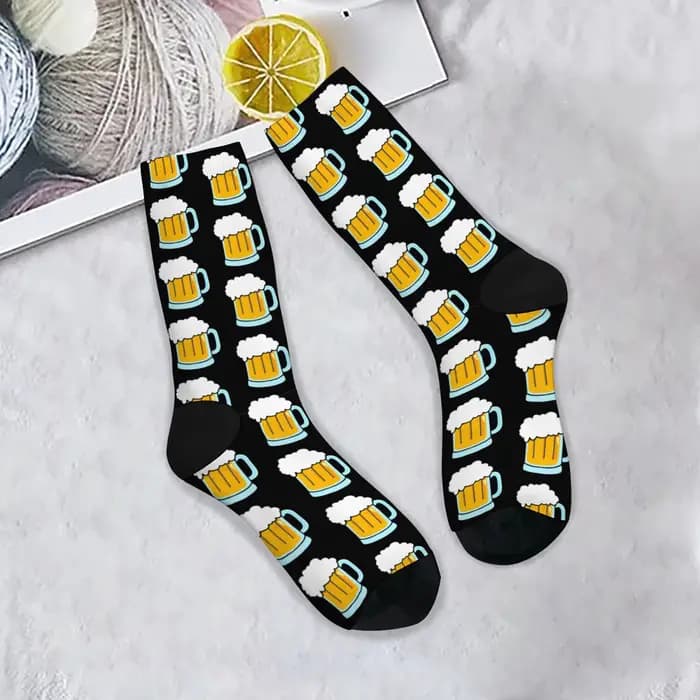 1 paire de chaussettes noires à la mode pour hommes, dessin animé de bière, douces, chaudes, respira