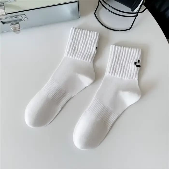 Chaussettes hommes et femmes souriant dessin animé chaussettes haute rue Skateboard respirant sport