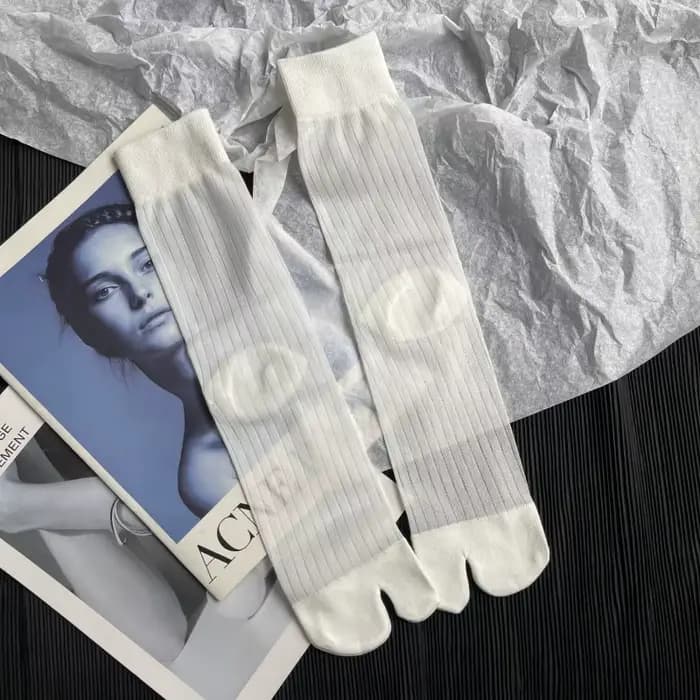 Haute qualité confortable été Ultra-mince bout fendu femme coton chaussettes doré soie rayure deux o