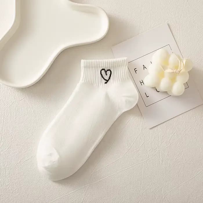 Chaussettes blanches femme mince printemps été chaussettes courtes dessin animé Skate étudiantsankle