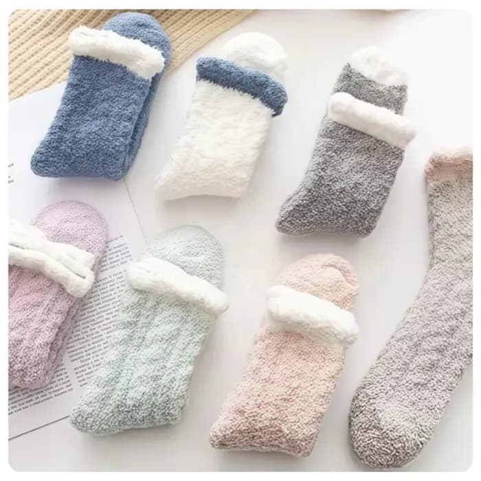 7 paires de chaussettes de sommeil chaudes et colorées pour femmes