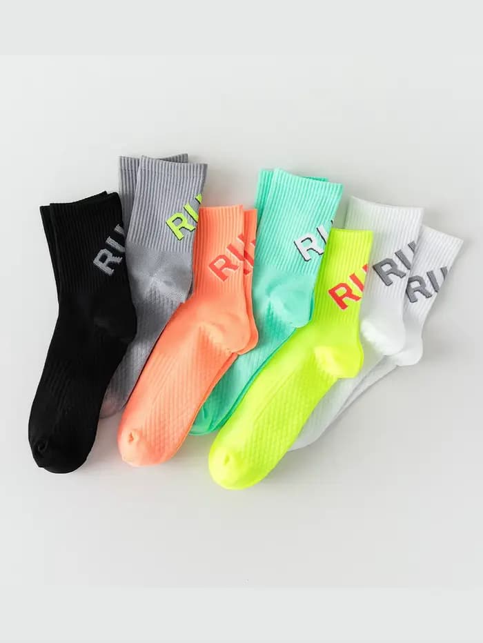 Nouveau Sports de plein air Marathon toutes saisons course équipage chaussettes hommes/femmes coloré séchage rapide