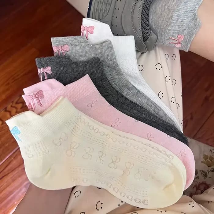 Chaussettes courtes d'été avec nœud papillon brodé, Harajuku, mignonnes Lolita décontractées et amusantes, chaussettes tubulaires respirantes pour printemps et été