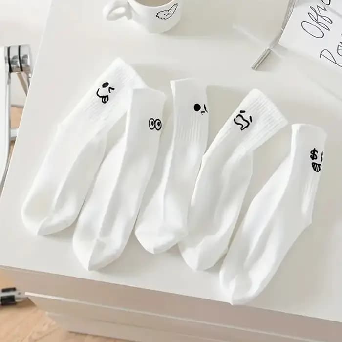 5/10 paires femmes blanc dessin animé chaussettes à la mode polyvalent Expression