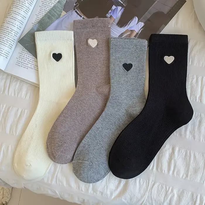 Chaussettes pour femmes Style coréen nouveau coeur broderie décontracté équipage
