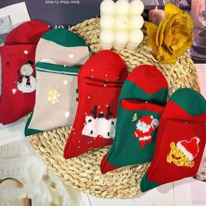 5 paires d'ornements de chaussettes de noël animés