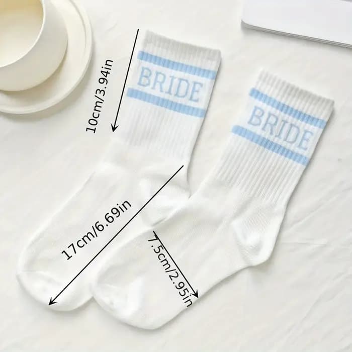 1 paire de chaussettes blanches de mariée, chaussettes décoratives sur le thème du mariage, cadeaux de mariage créatifs, accessoires de photographie de mariage, fête prénuptiale Favo