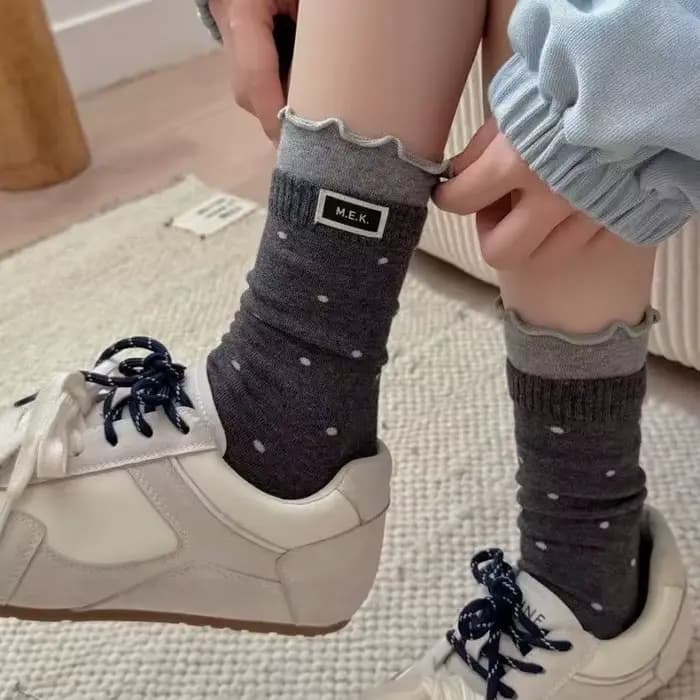 Chaussettes mi-hautes pour femmes