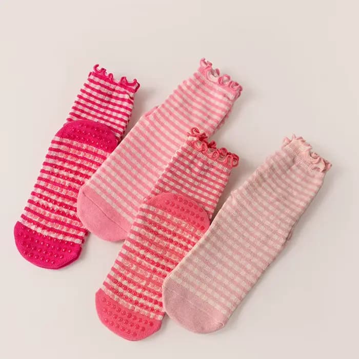 Chaussettes de Pilates pour femmes en coton avec bordure festonnée