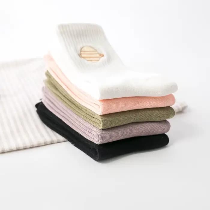 Chaussettes japonaises pour femmes, confortables, en coton de haute qualité, broderie de planètes, mignonnes, simples, polyvalentes, pour filles, vente en gros