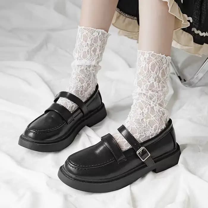 Chaussettes Ultra-fines en maille de dentelle douce pour filles, bonneterie Lolita Sexy pour femmes, motif de fleurs blanches et noires