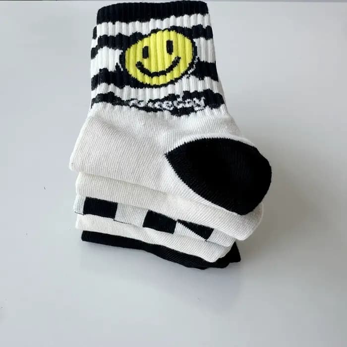 5 paires de chaussettes souriantes noires et blanches pour hommes et femmes