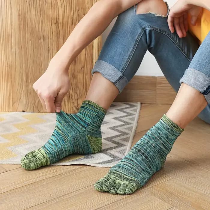 Chaussettes courtes à cinq doigts colorées pour homme