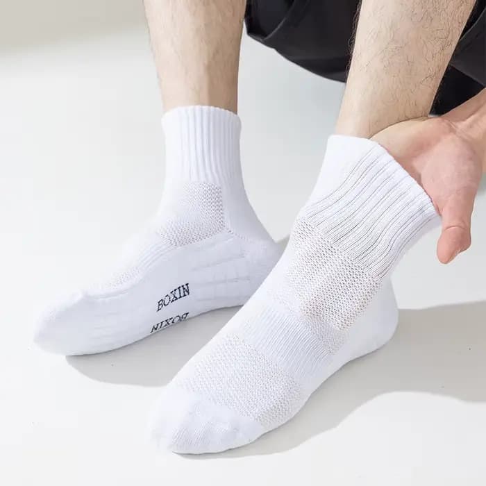 Nouveau 4 paires Cool hommes noir blanc chaussettes chaudes ensemble automne hiver mâle couleur unie Sport