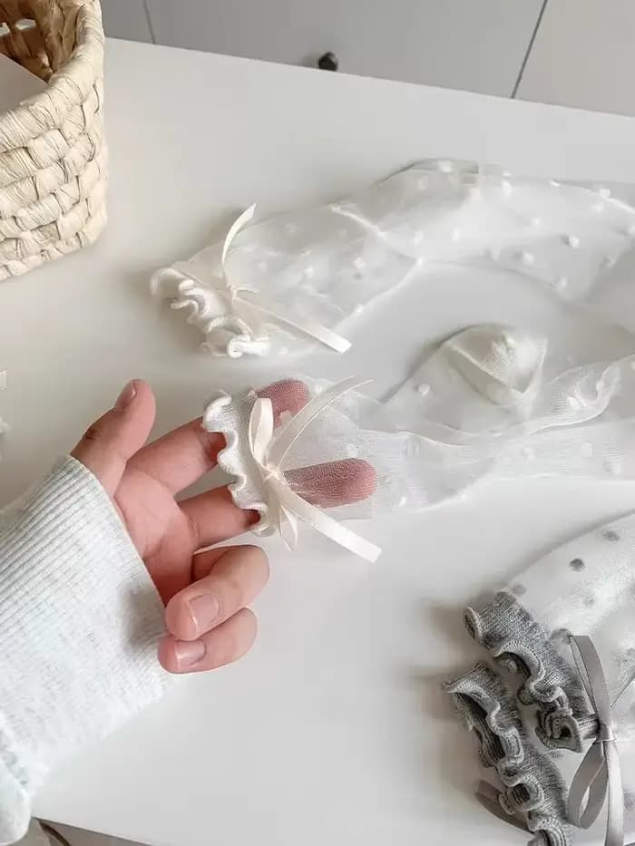 Chaussettes à pois en dentelle pour femmes, chaussettes transparentes respirantes en dentelle à pois, chaussettes en résille en maille douce, chaussettes douces et respirantes, bonneterie Sox