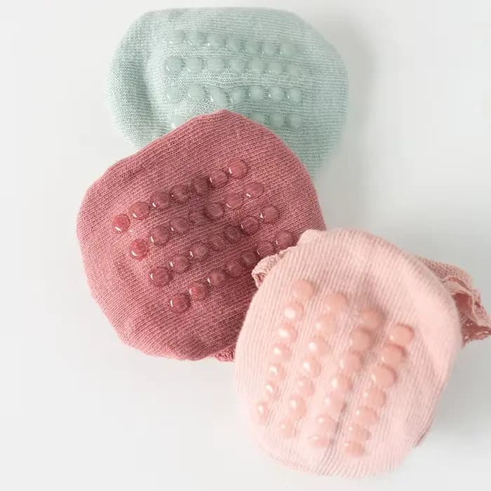 Belle chaussette infantile dessin animé nouveau-né bébé chaussettes distribution de colle anti-dérapant mignon garçons