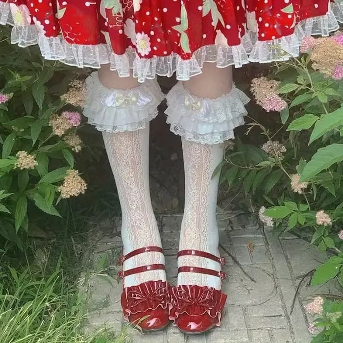 1 paire de chaussettes Lolita en dentelle blanche lait