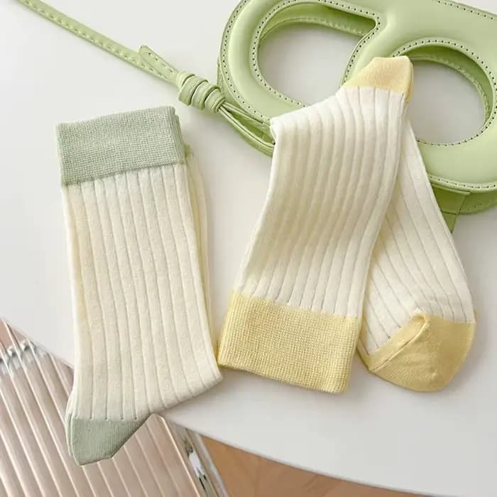 Chaussettes fines respirantes en coton doux pour femme