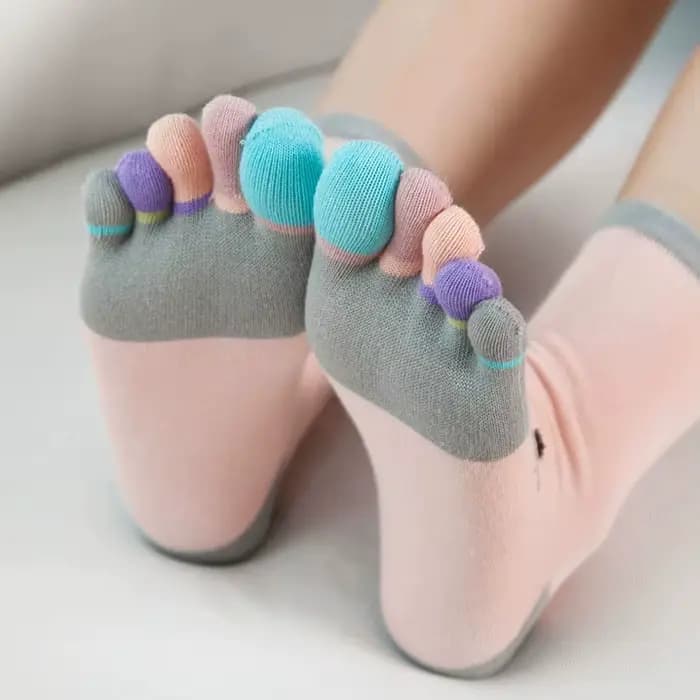 Chaussettes courtes en coton pour femmes et filles, mignonnes, rayées, chat amour, mode, absorbant la sueur, antibactériennes, respirantes, chaudes, à cinq doigts
