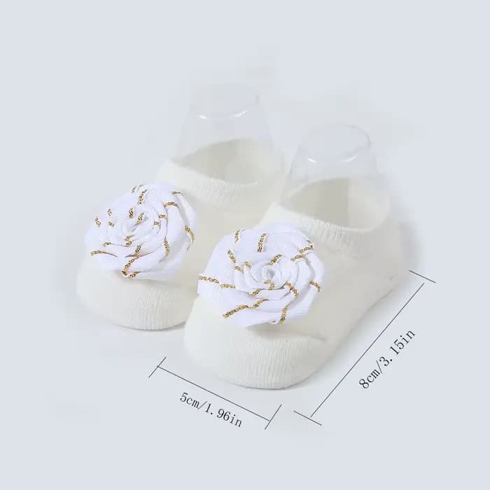 Chaussettes antidérapantes à fleurs côtelées faites à la main pour nouveau-né, chaussettes de pré-marche douces de couleur unie pour bébé fille, jolies chaussettes tricotées avec bandeau