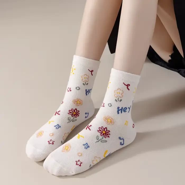 Cinq paires de chaussettes courtes ours en peluche colorées