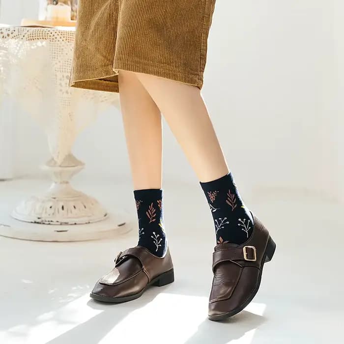 Femme chaussettes Style japonais imprimer filles doux longues chaussettes mode coréenne coton doux Harajuku rétro Vintage Streetwear équipage chaussettes
