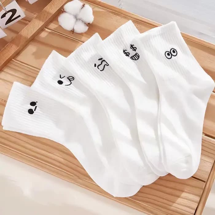 5/10 paires femmes blanc dessin animé chaussettes à la mode polyvalent Expression