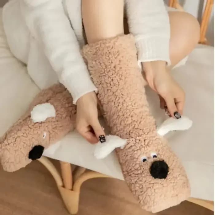 Chaussette de couchage femmes dessin animé 3D chien hiver chaud thermique en peluche antidérapant maison doux femme sol