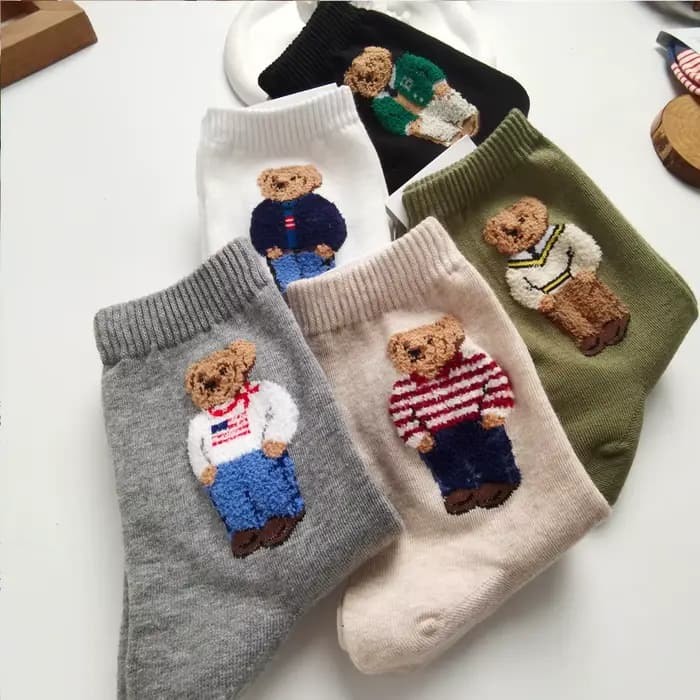 Chaussettes en coton mi-mollet ours de dessin animé pour femmes