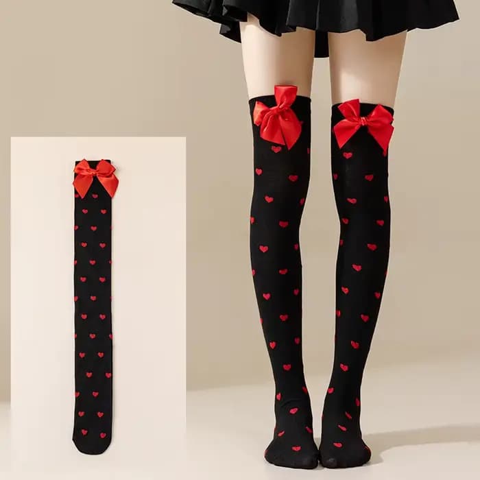 Une paire de chaussettes hautes pour la Saint-Valentin et Noël