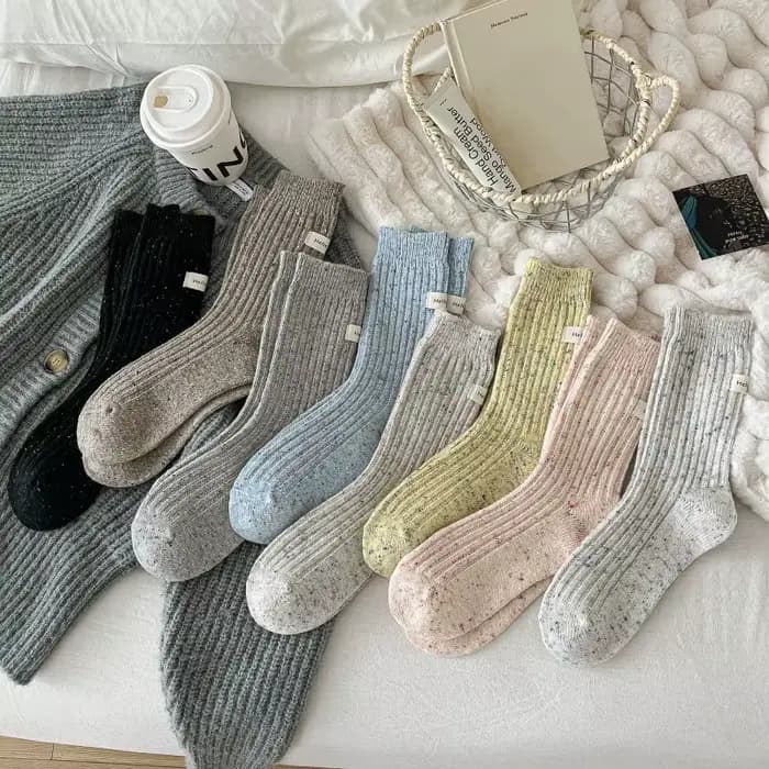 Chaussettes en laine de style japonais pour femmes et filles, chaussettes optiques pour femmes, fil à pois chaud, décontracté, simple, rayé, doux, mode