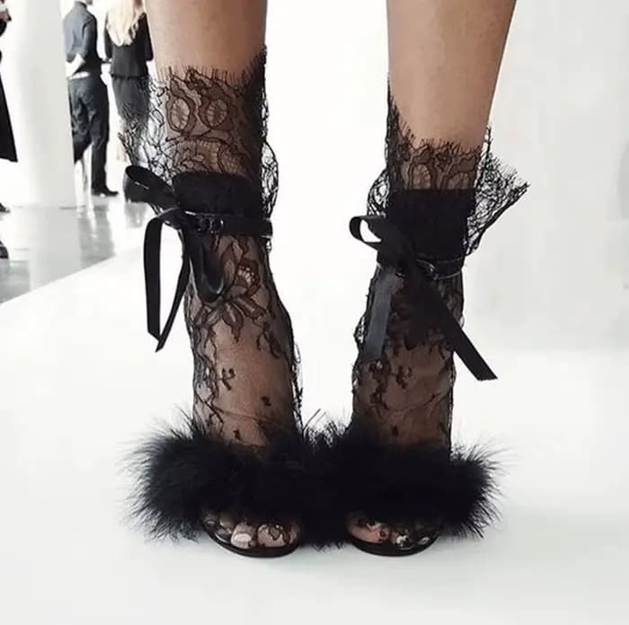 Chaussettes BKLD pour femmes 2026 – Nouveauté été, chaussettes transparentes sexy en dentelle florale, chaussettes en maille pour femmes et jeunes filles, chaussettes courtes élastiques et tendance po