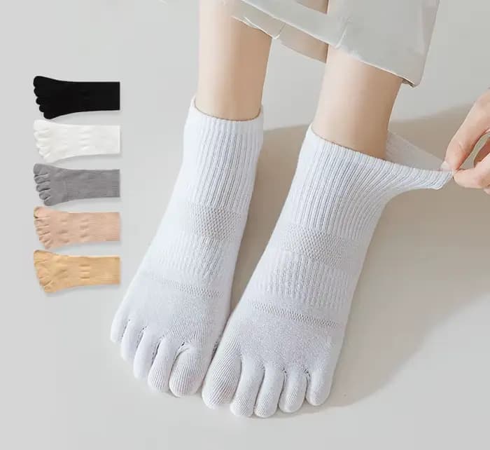 Chaussettes pour femmes printemps été couleur unie maille cinq doigts