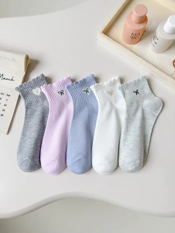 5 paires de chaussettes pour femmes, accessoires féminins, chaussettes courtes, noires, pas chères, vêtements Y2K, mignonnes, sportives, amusantes, chaussures, cadeau