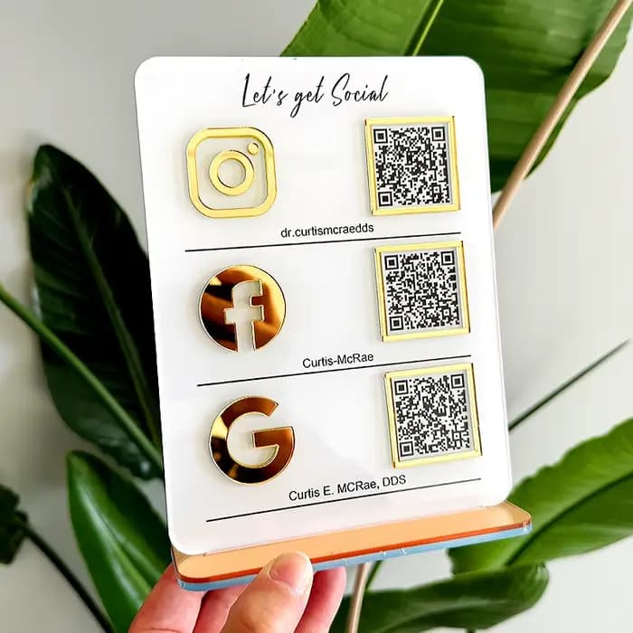 Signalisation d'affaires personnalisée pour médias sociaux avec paiement de numérisation de code QR, panneau de suivi en plexiglas acrylique