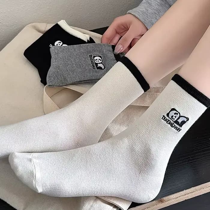 Chaussettes pour femmes, style simple, printemps-été, douces, respirantes, mi-hautes, broderie Kawaii Panda, coton peigné, chaussettes fines décontractées simples