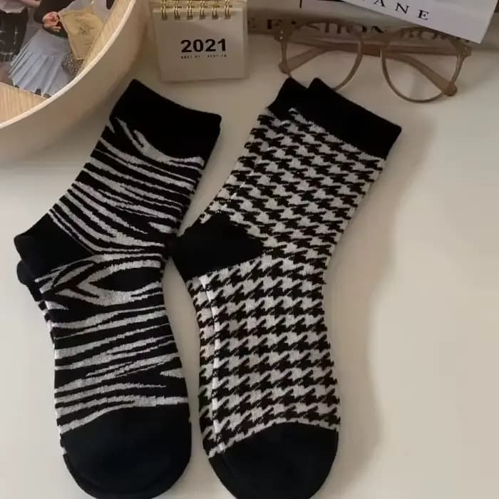 2/5 paires femmes mignon petit ours mi-mollet chaussettes à la mode fleur imprimé Floral doux confortable printemps