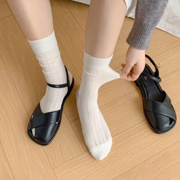 Chaussettes de couleur unie pour femmes, en Fiber de bambou, fines et respirantes, longues, élastiques, mode coréenne, Streetwear, noir, blanc, gris, été