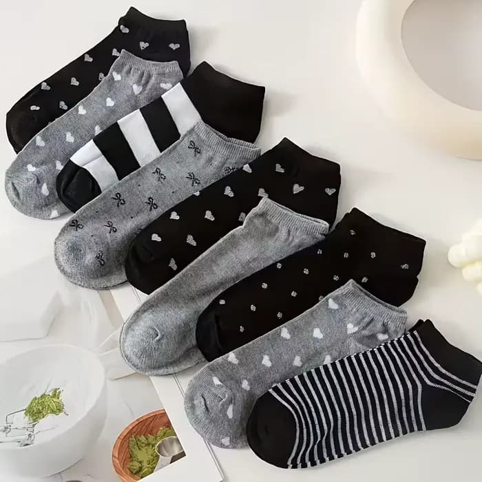 5 paires de chaussettes noires et grises à motifs variés