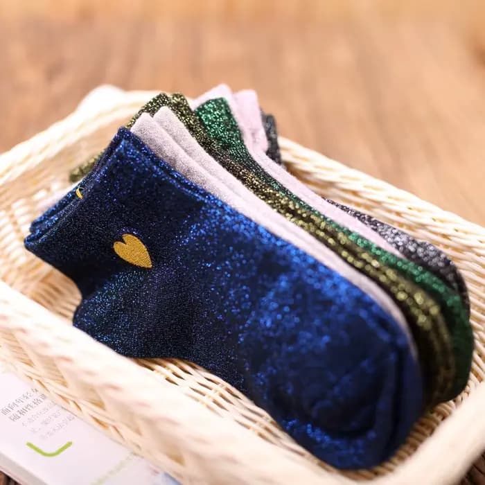 Chaussettes brodées en forme de cœur pour femmes