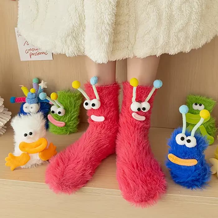 Chaussettes de sol amusantes pour filles, chaussettes de sommeil floues pour couple, chaussettes mignonnes, chaussettes de monstre, sourire, lieux chauds, cadeaux, automne, hiver, 1 paire
