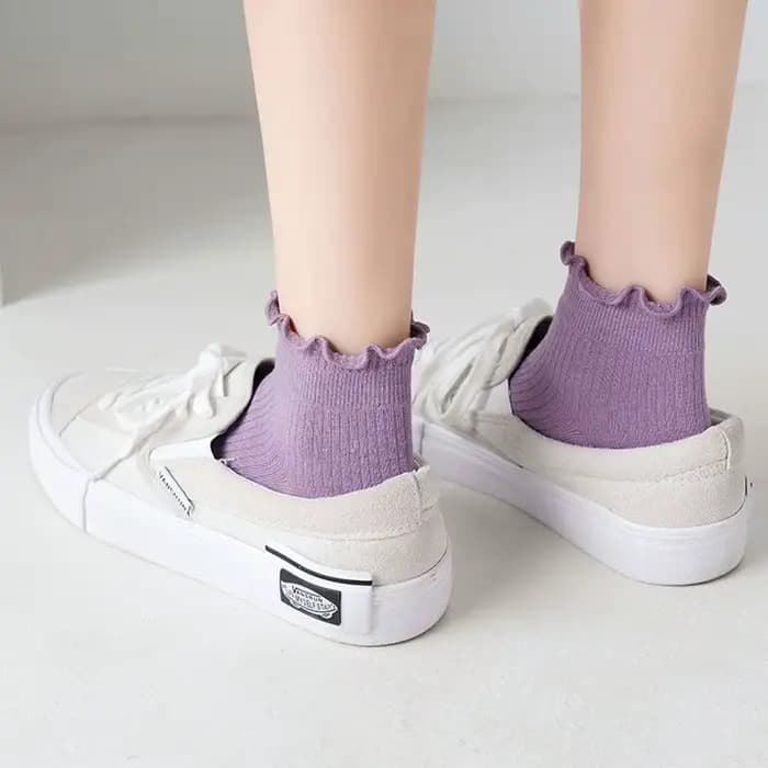 Chaussettes courtes à froufrous violettes pour femmes