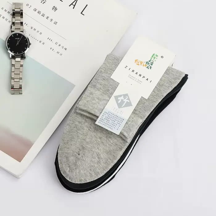 Nouvelles chaussettes pour hommes en fibre de bambou, à compression, longues, pour l'été et l'automne, style business décontracté, couleur unie noir et blanc, chaussettes habillées pour homme, cadeau