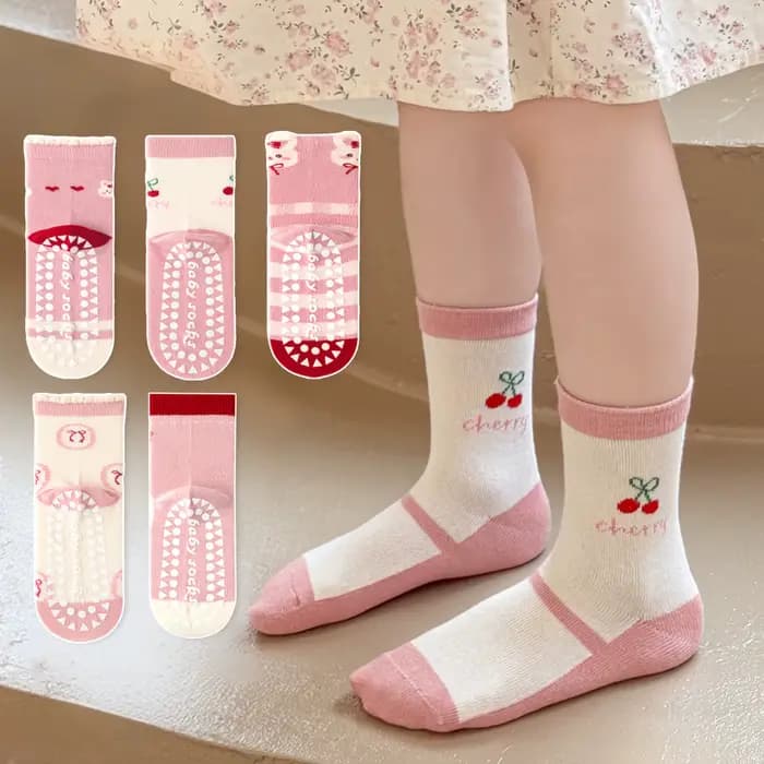 Lot de 5 chaussettes de sol pour enfants avec nœud rose et motif lapin, chaussettes d'intérieur antidérapantes à semelle souple pour filles, bébés et tout-petits, avec motifs de cerises et de lettres,