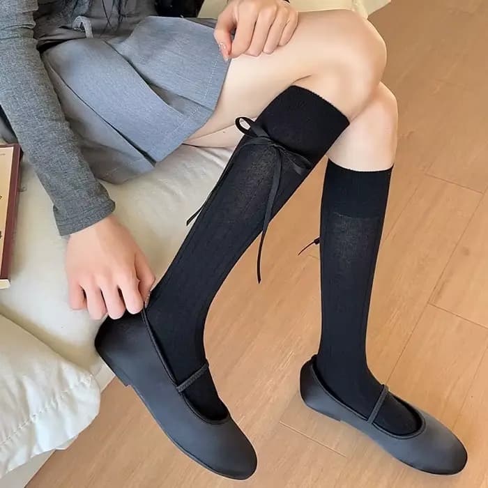 Chaussettes pour femmes de haute qualité couleur unie nœud doux genou